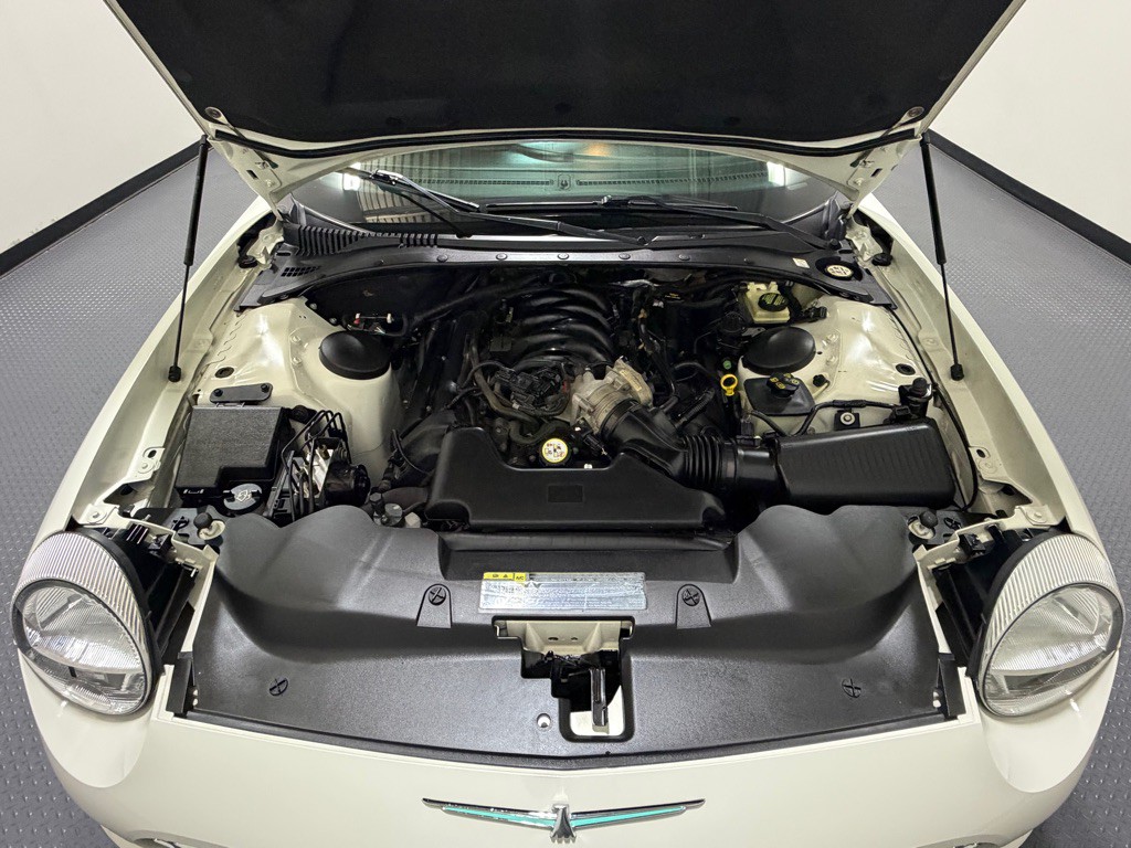 2003 Ford Thunderbird Image 14
