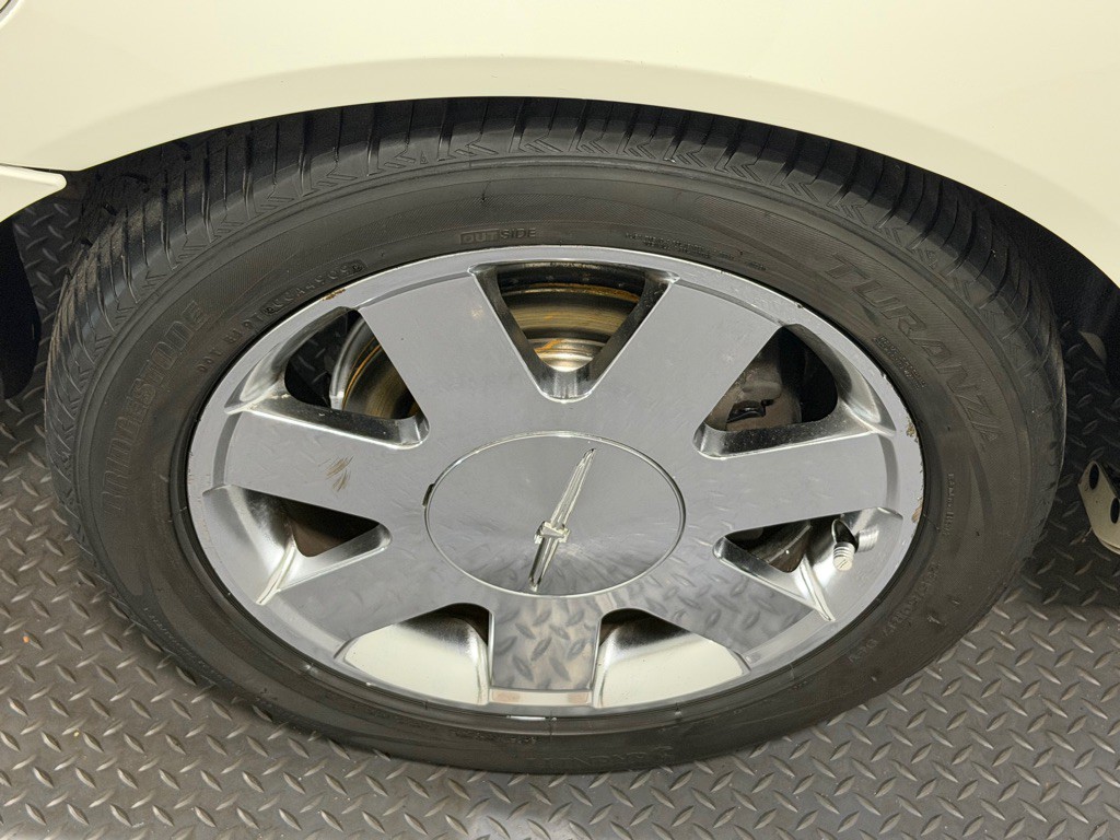 2003 Ford Thunderbird Image 16
