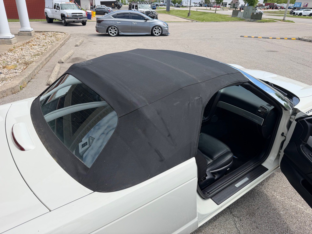 2003 Ford Thunderbird Image 19