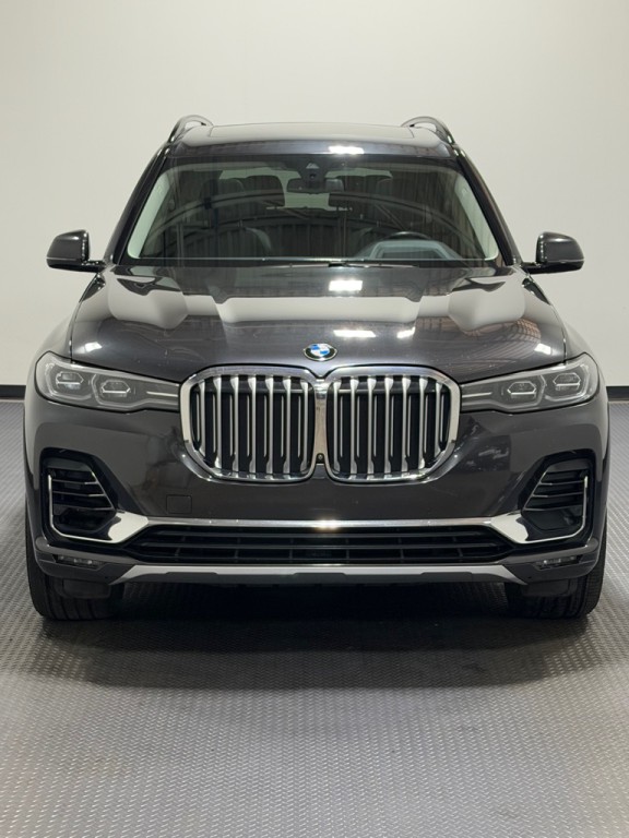 2020 BMW X7 Image 3