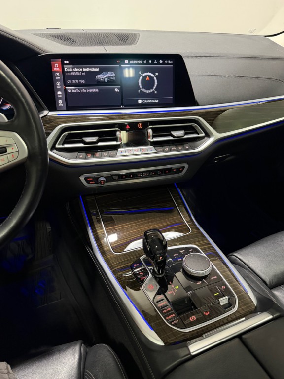 2020 BMW X7 Image 14