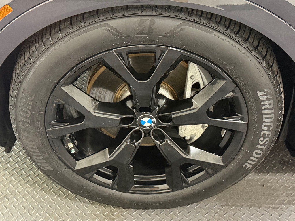 2020 BMW X7 Image 22