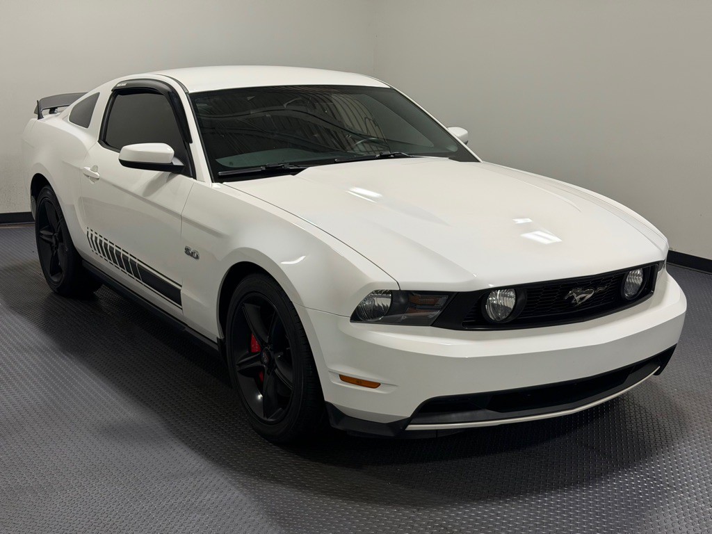 2011 Ford Mustang Image 4