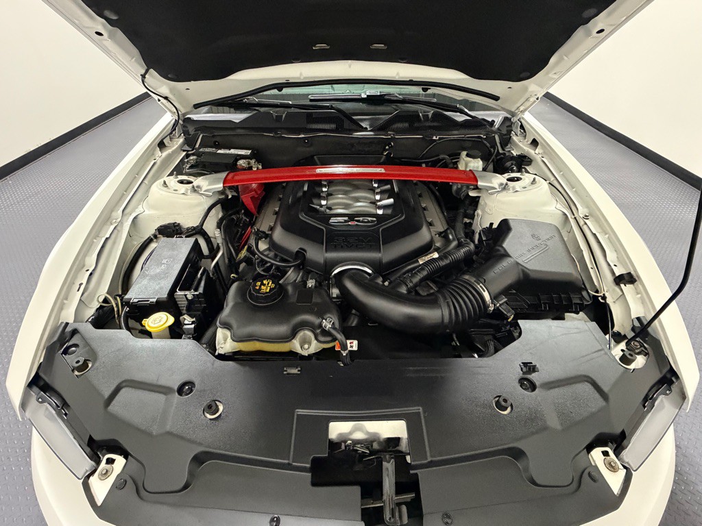 2011 Ford Mustang Image 14