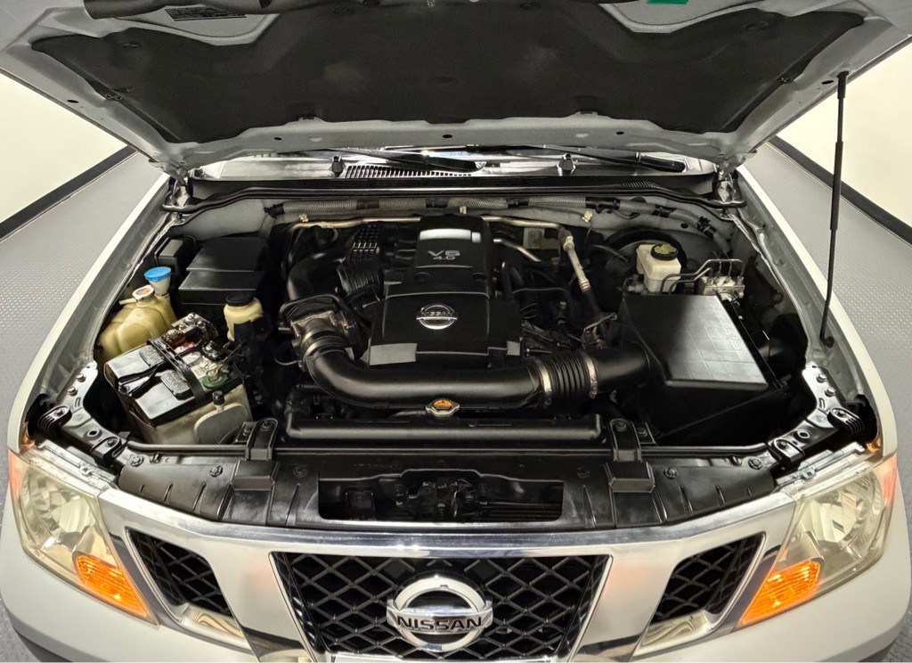 2011 Nissan Frontier Image 13
