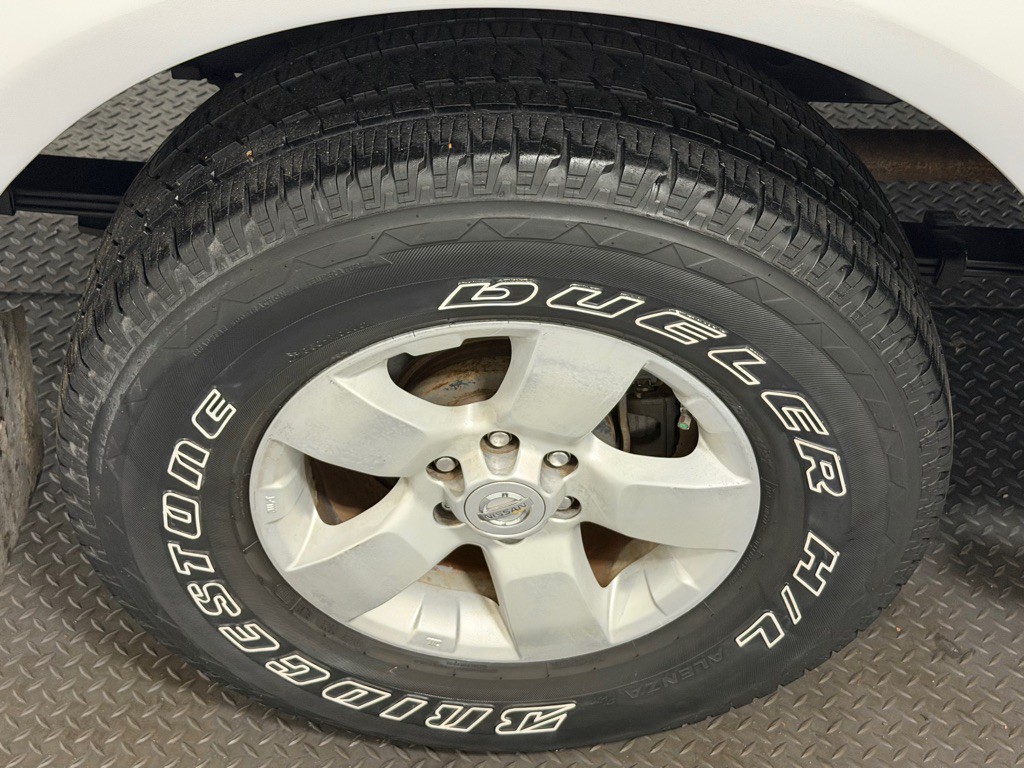 2011 Nissan Frontier Image 15