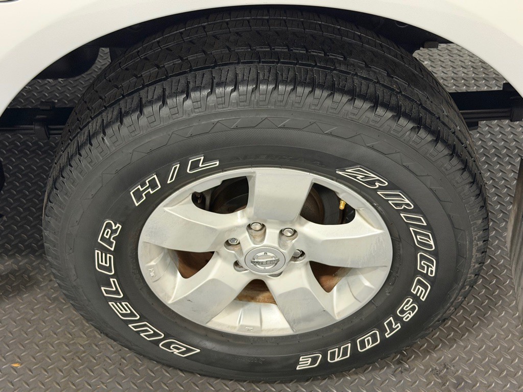 2011 Nissan Frontier Image 16