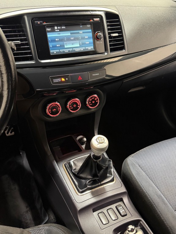 2015 Mitsubishi Lancer Image 13