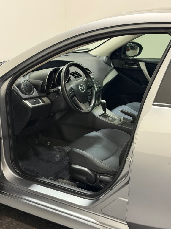 2010 Mazda Mazda3 Image 8