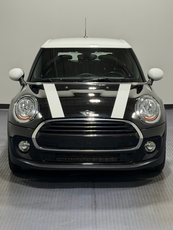2016 MINI Cooper Image 3
