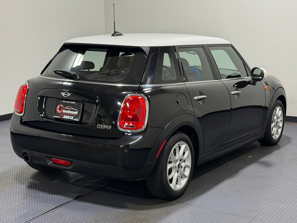 2016 MINI Cooper Image 5