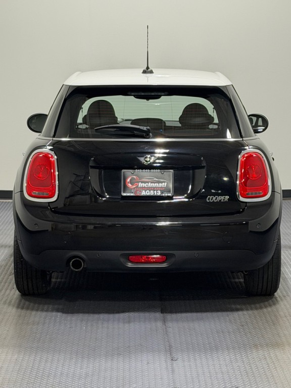 2016 MINI Cooper Image 6