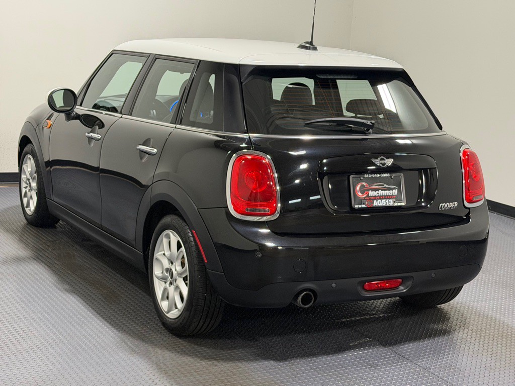 2016 MINI Cooper Image 7