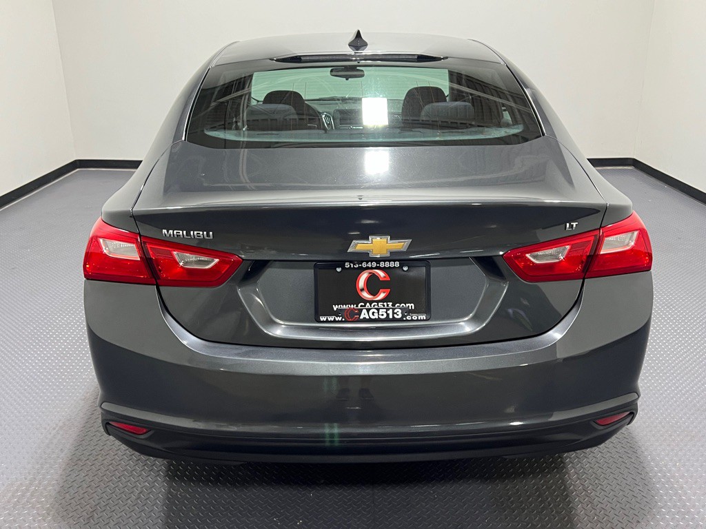 2017 Chevrolet Malibu Image 4