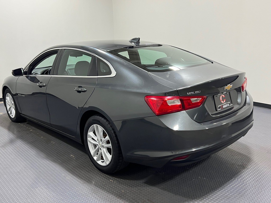 2017 Chevrolet Malibu Image 5