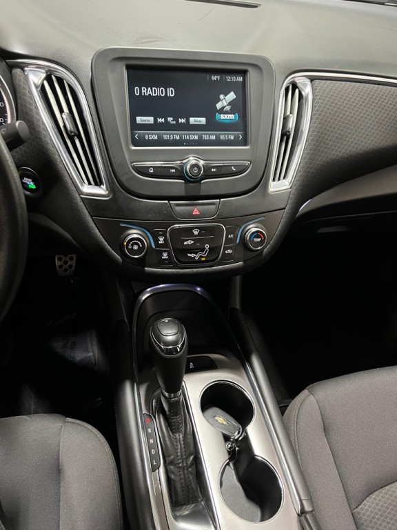 2017 Chevrolet Malibu Image 19