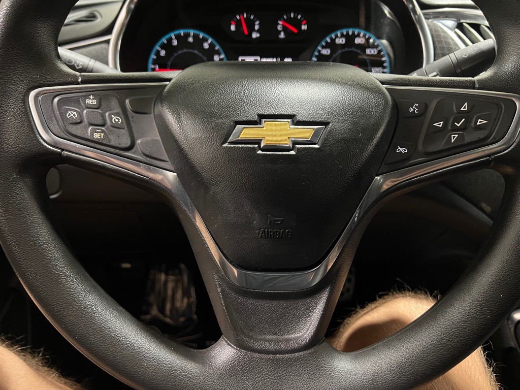 2017 Chevrolet Malibu Image 20