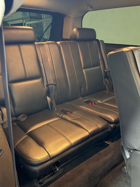 2007 Chevrolet Suburban Image 10