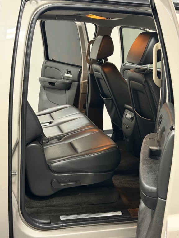 2007 Chevrolet Suburban Image 11