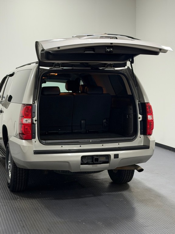 2007 Chevrolet Suburban Image 13