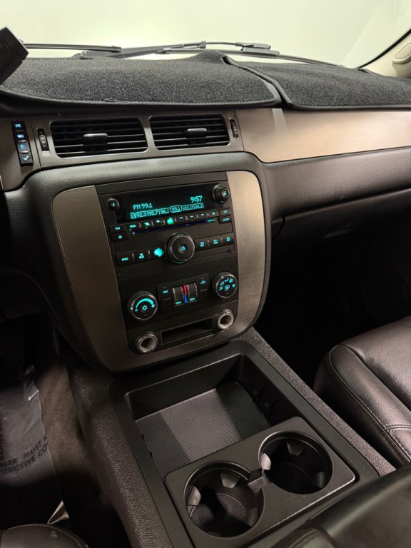 2007 Chevrolet Suburban Image 14