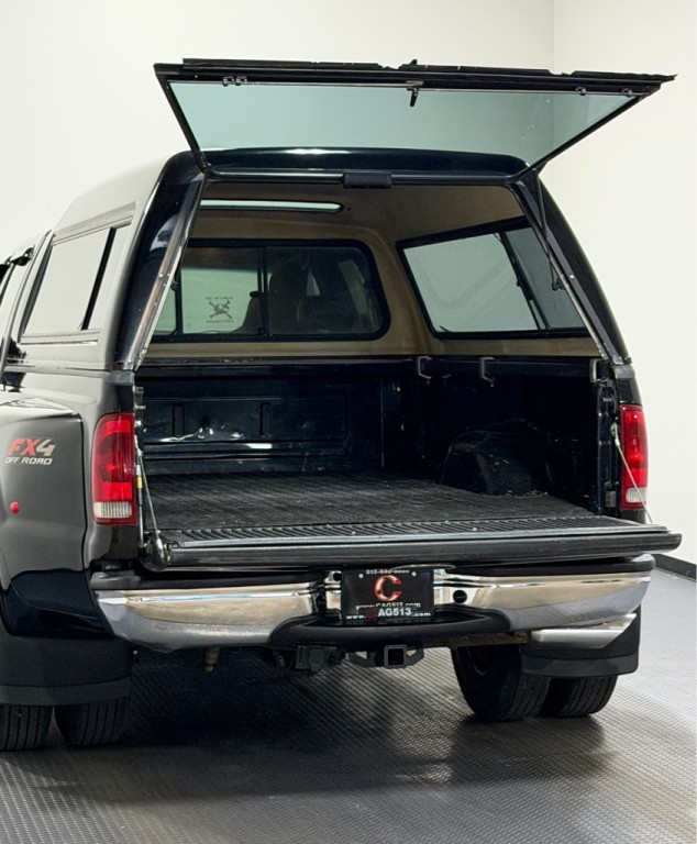 2004 Ford F-350 Image 12