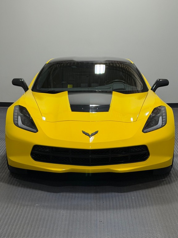2015 Chevrolet Corvette Image 3