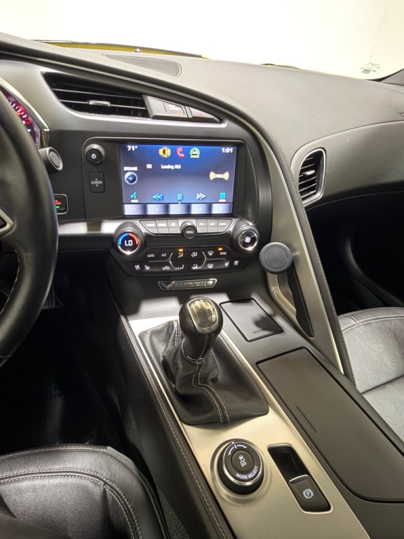 2015 Chevrolet Corvette Image 12