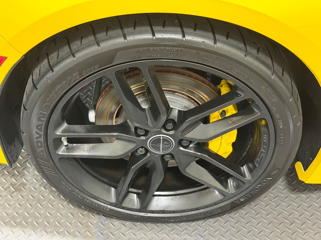 2015 Chevrolet Corvette Image 18