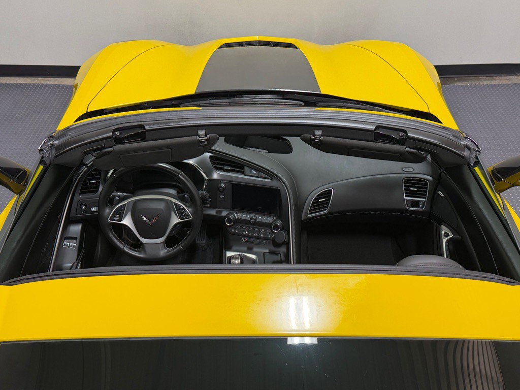 2015 Chevrolet Corvette Image 21