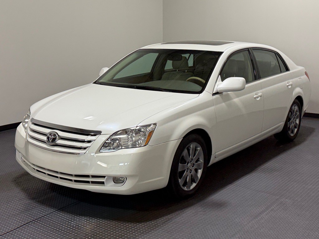 2006 Toyota Avalon Image 1