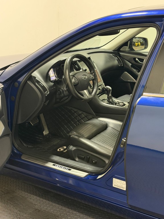 2017 INFINITI Q50 Image 8