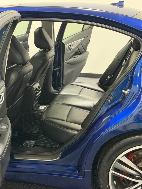 2017 INFINITI Q50 Image 9