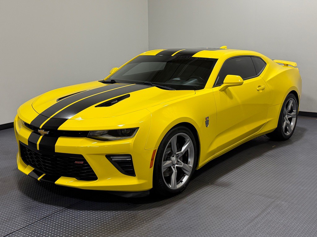 2017 Chevrolet Camaro Image 1