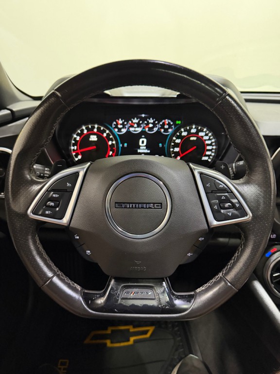 2017 Chevrolet Camaro Image 11