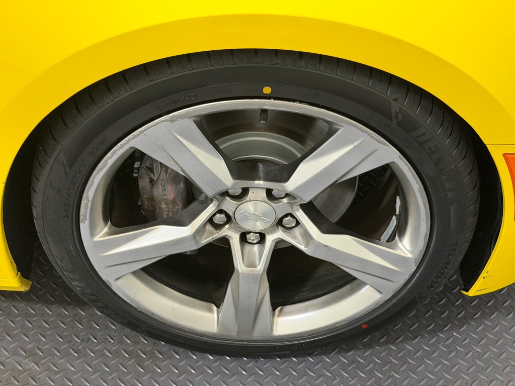 2017 Chevrolet Camaro Image 14