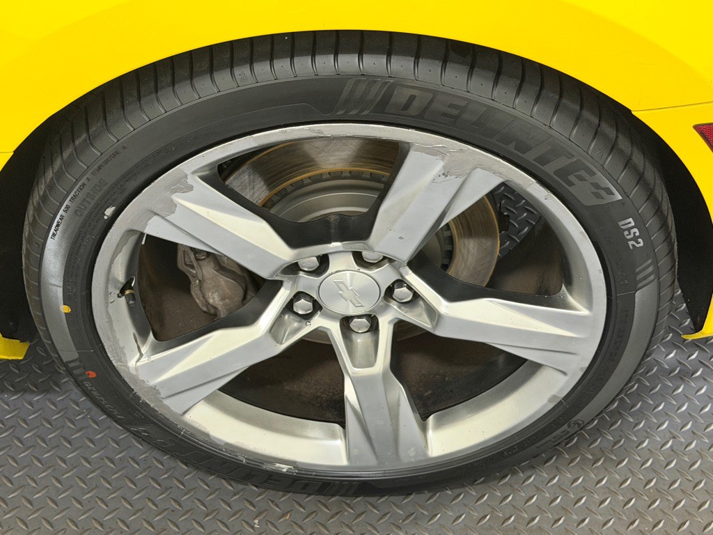 2017 Chevrolet Camaro Image 16
