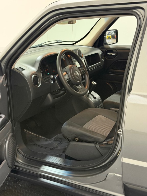 2012 Jeep Patriot Image 8