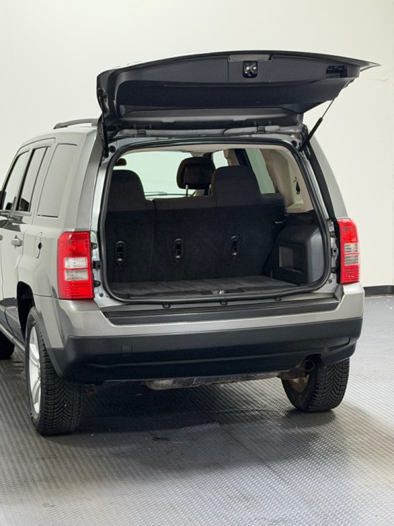 2012 Jeep Patriot Image 12