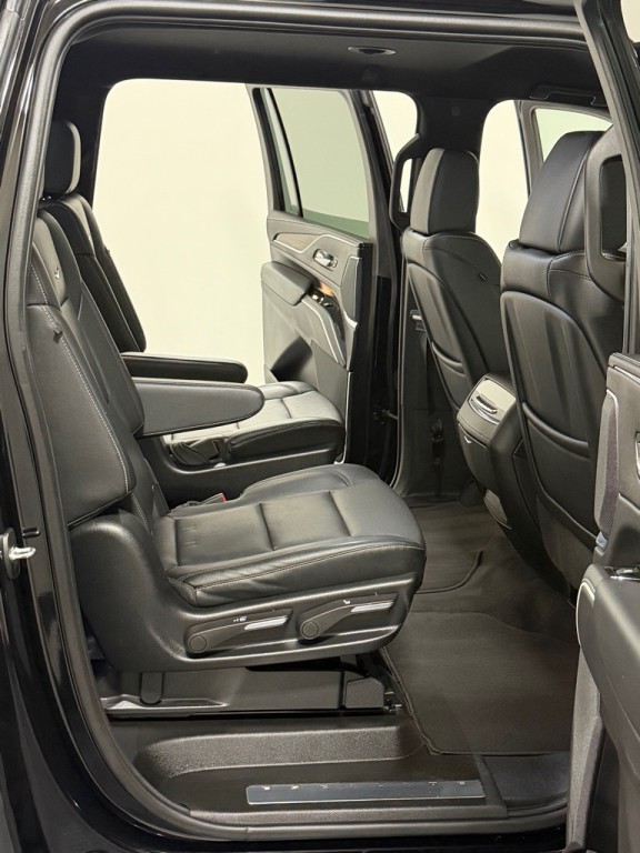2023 Cadillac Escalade Image 11