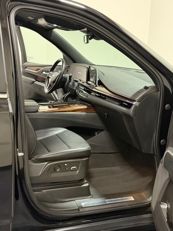 2023 Cadillac Escalade Image 12