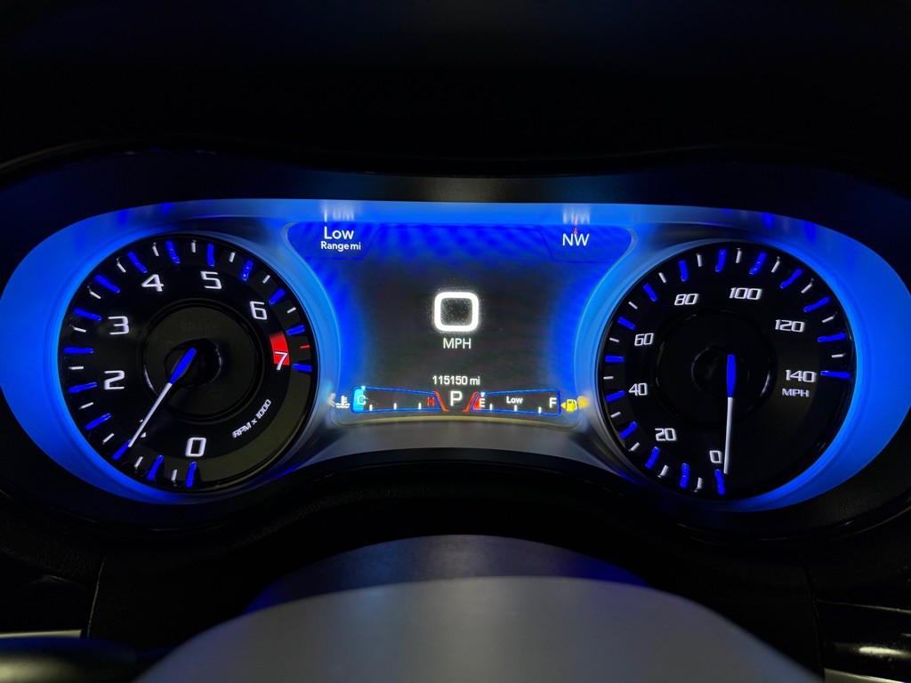 2017 Chrysler 300 Image 14