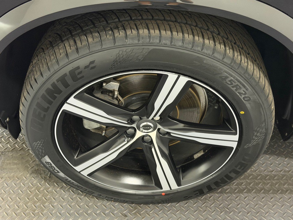 2019 Volvo XC90 Image 22