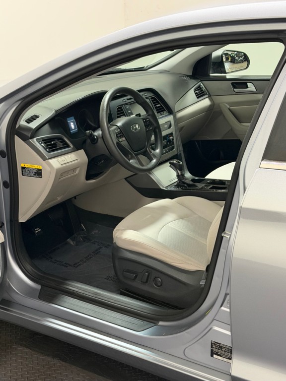 2015 Hyundai Sonata Image 8