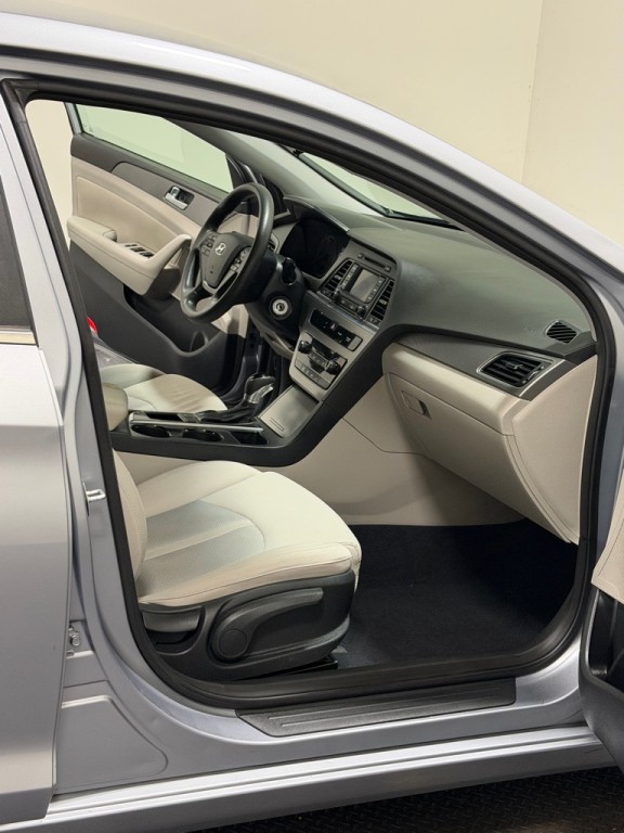 2015 Hyundai Sonata Image 11