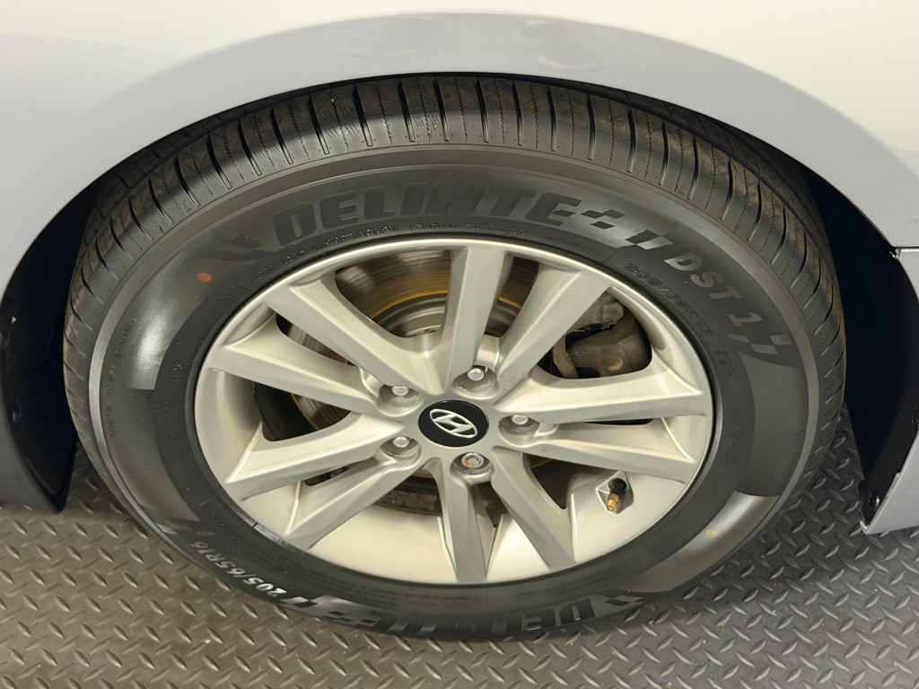 2015 Hyundai Sonata Image 17