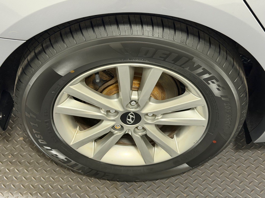 2015 Hyundai Sonata Image 18