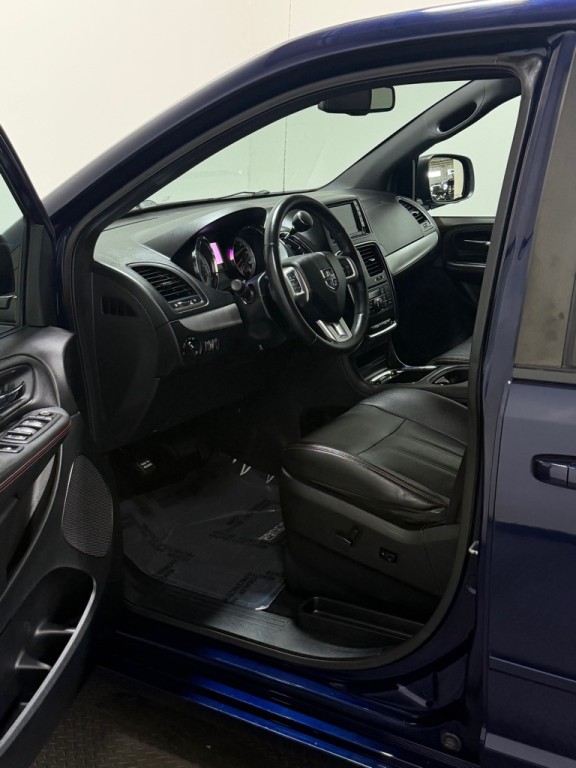 2017 Dodge Grand Caravan Image 8