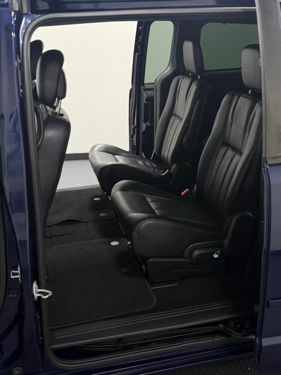 2017 Dodge Grand Caravan Image 9