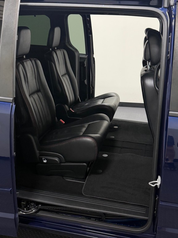 2017 Dodge Grand Caravan Image 11